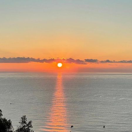 Baia Aurora Villa Letojanni Eksteriør bilde