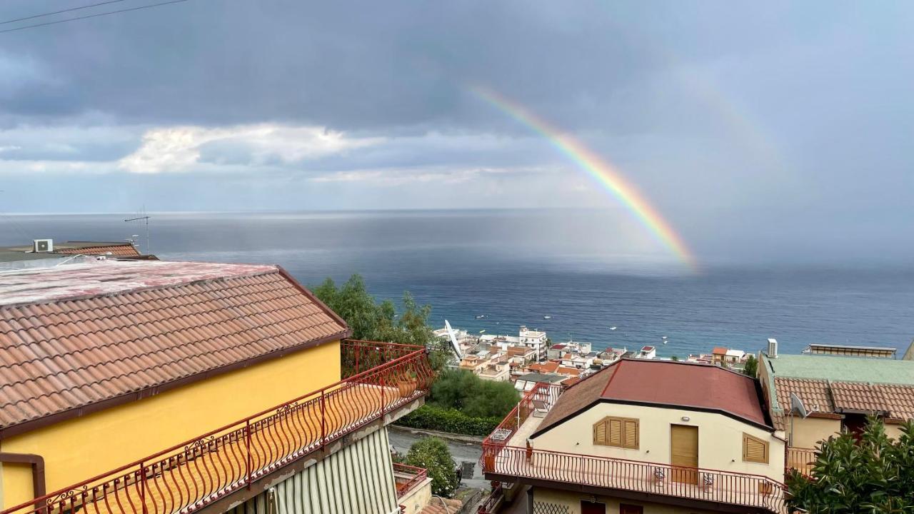 Baia Aurora Villa Letojanni Eksteriør bilde