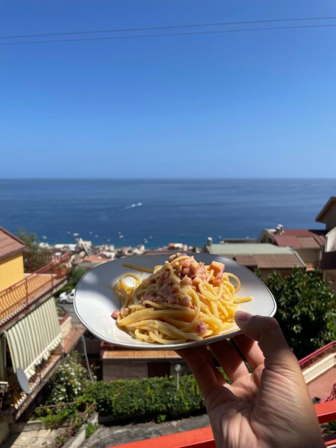 Baia Aurora Villa Letojanni Eksteriør bilde