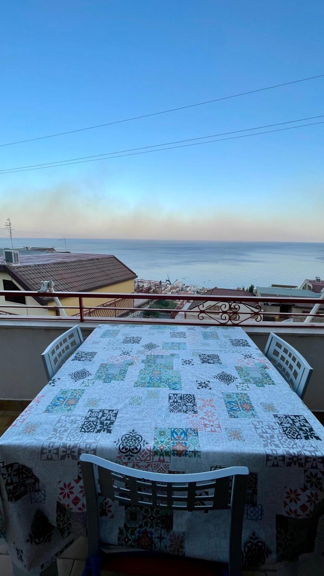 Baia Aurora Villa Letojanni Eksteriør bilde